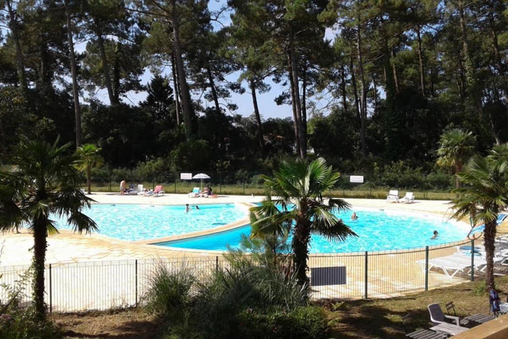T2 Mabouya Avec Piscine Et Tennis Appartement